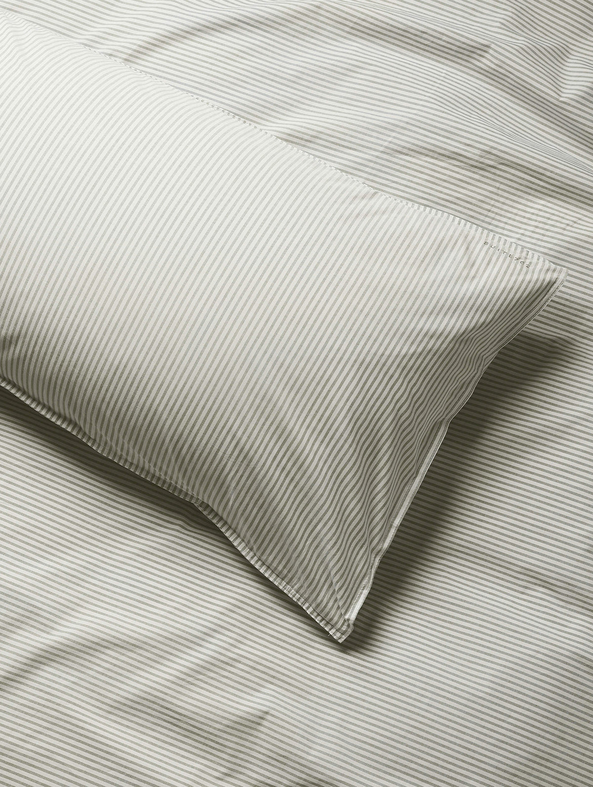 Kissenbezug Baumwolle - "bedMATE" - Streifen Olive-Ecru