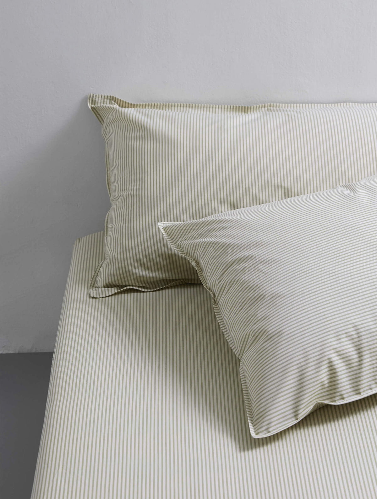 Kissenbezug Baumwolle - "bedMATE" - Streifen Olive-Ecru
