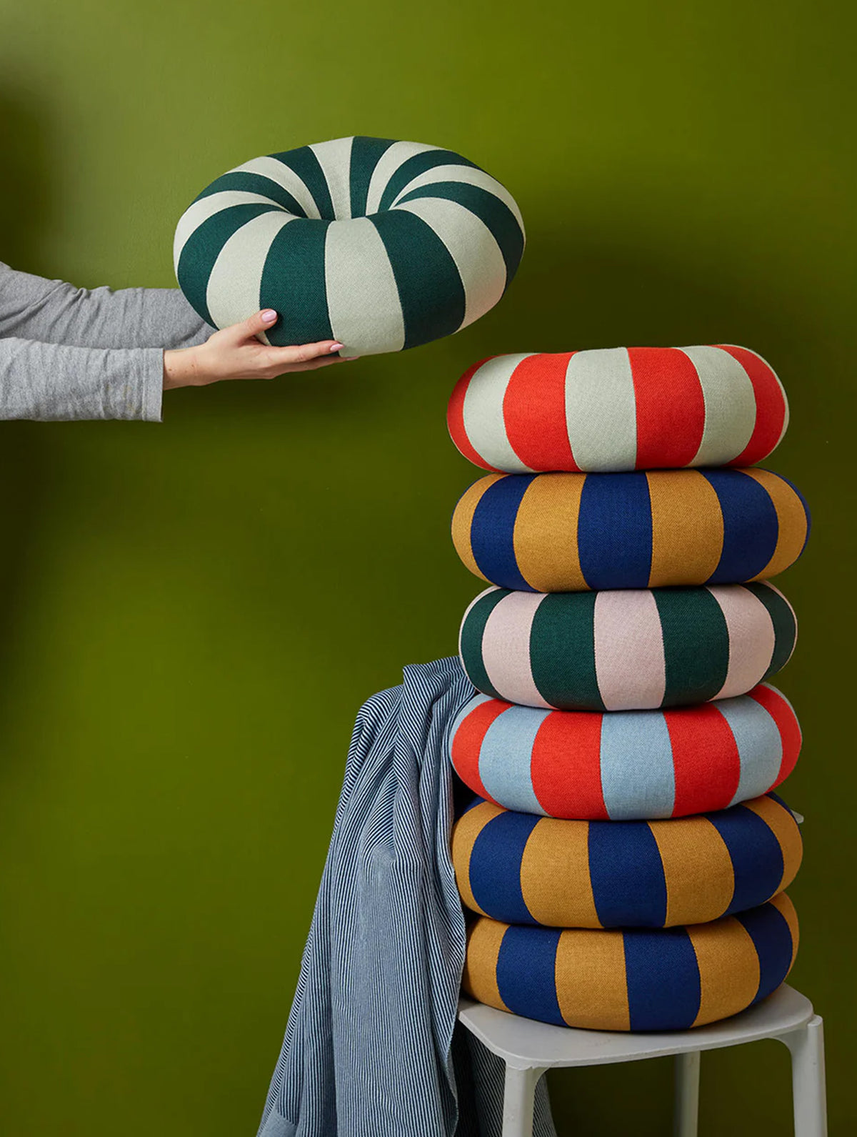 Rundes Kissen "Float" - Red/Mint