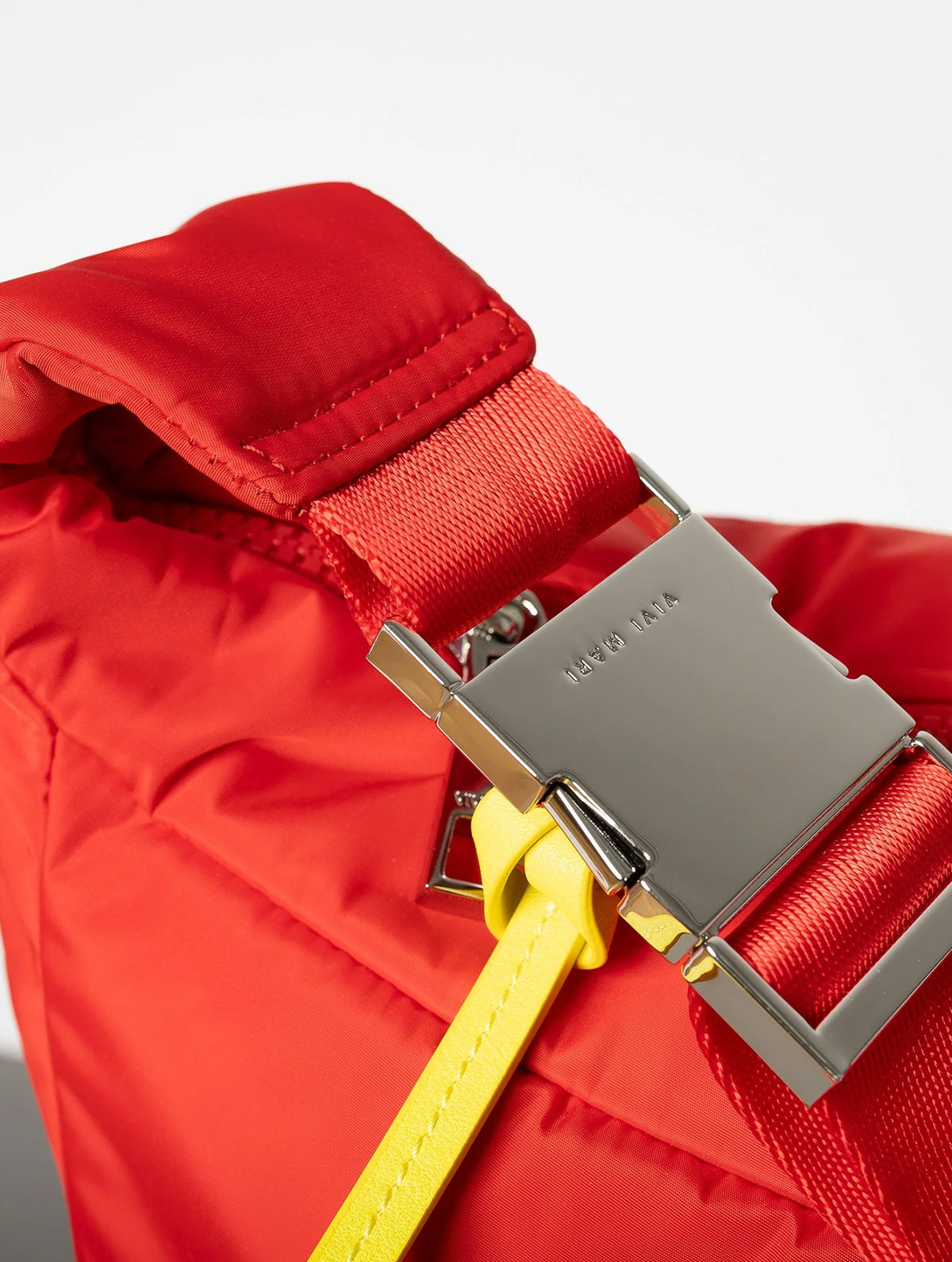 Padded Hip Bag Oversized - True Red
