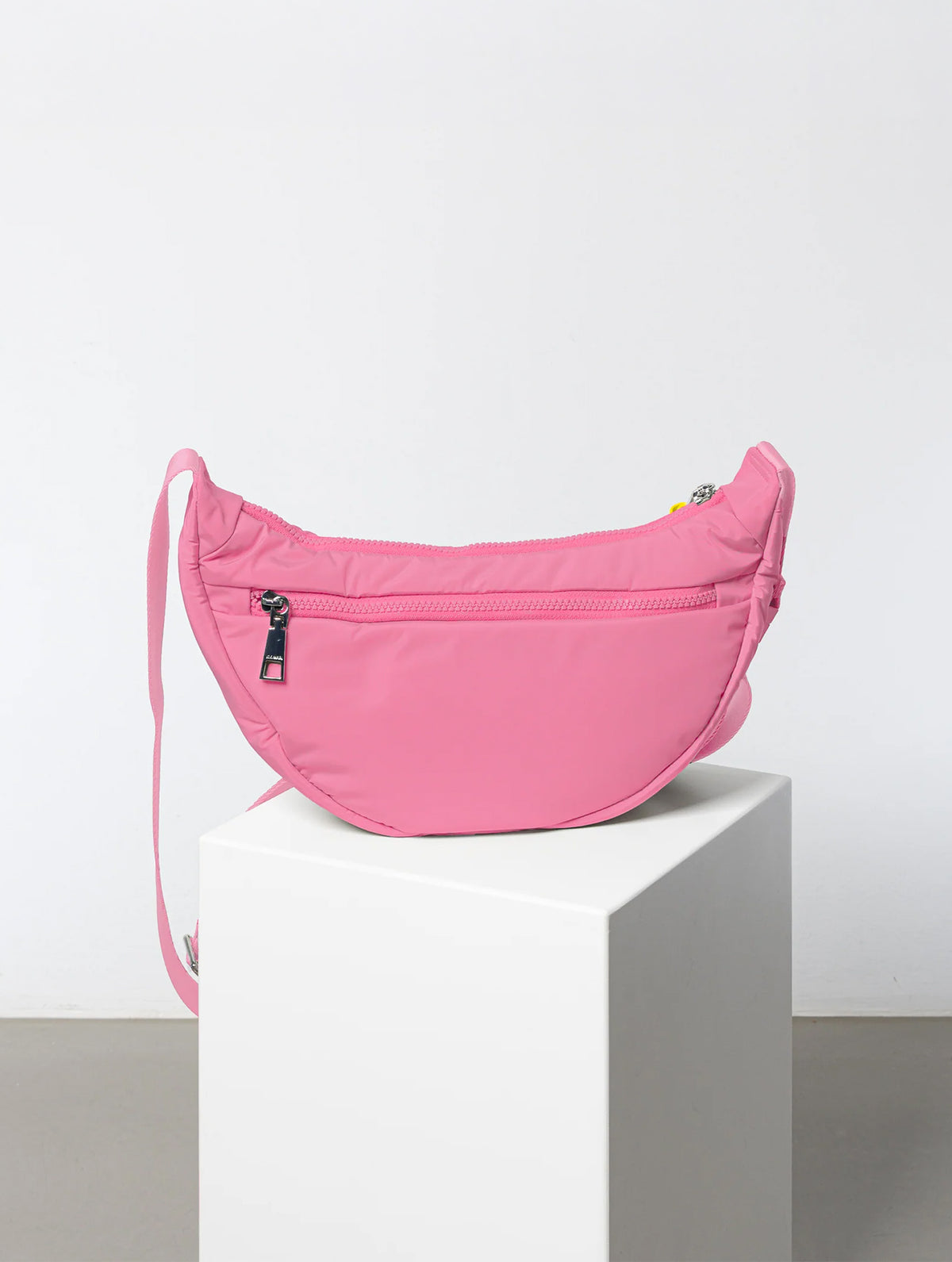 Padded Hip Bag Medium - Soft Pink