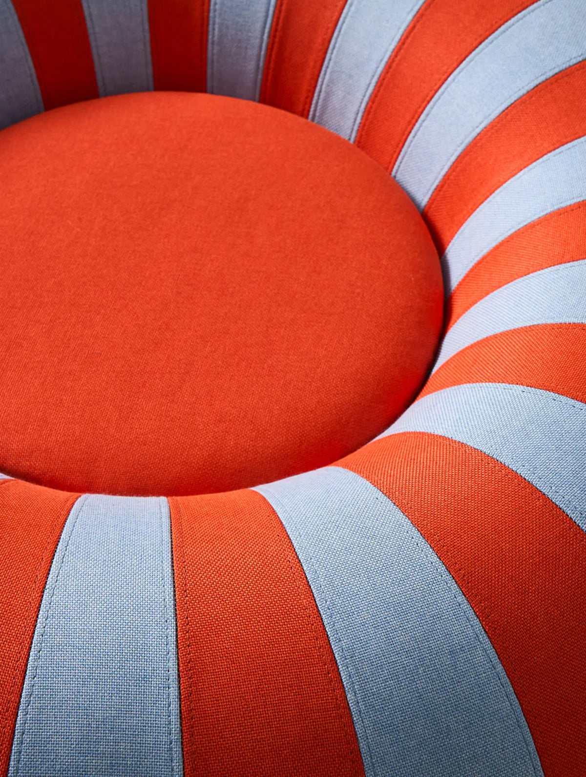 Runder Pouf "Float" - Medium - Blue/Red