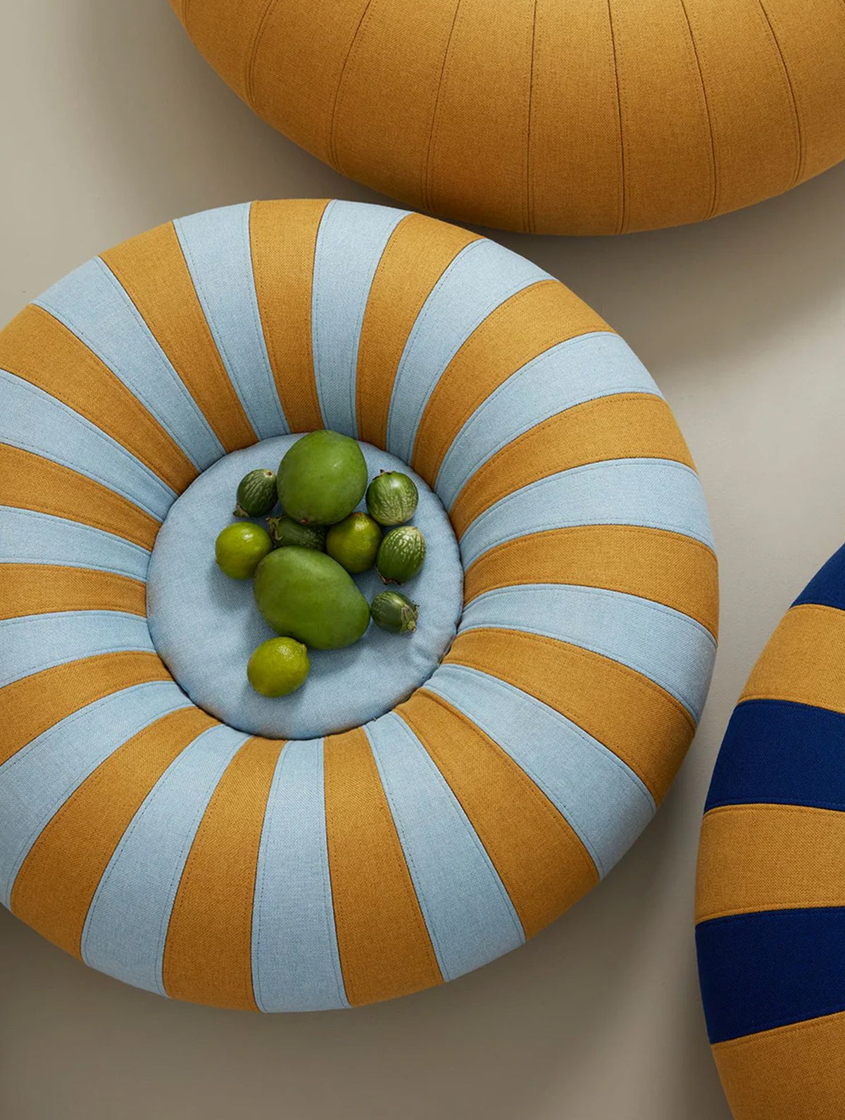 Runder Pouf "Float" - Small - Blue/Ochre