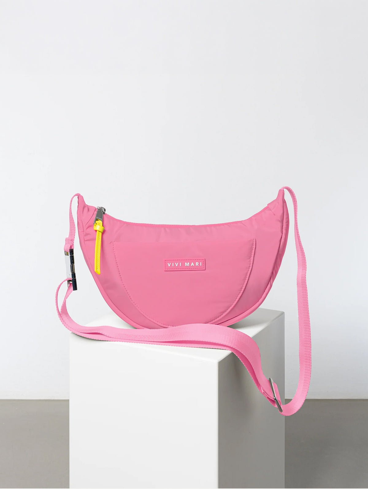 Padded Hip Bag Medium - Soft Pink