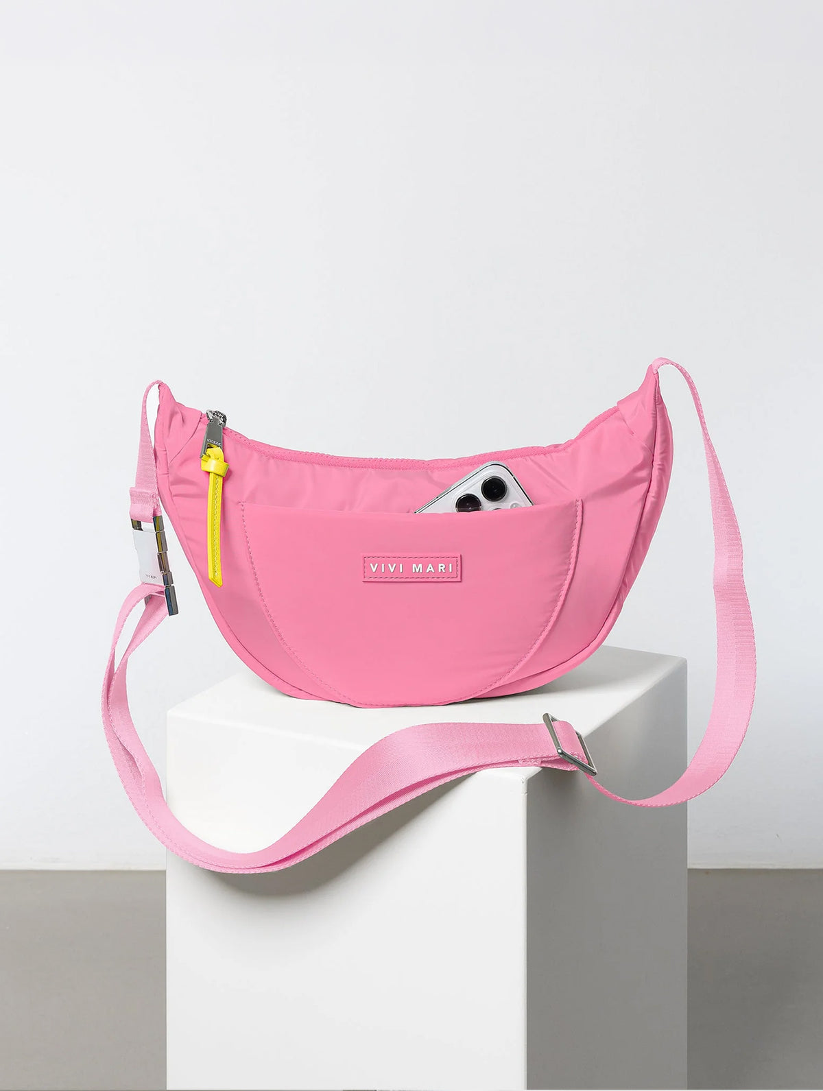 Padded Hip Bag Medium - Soft Pink