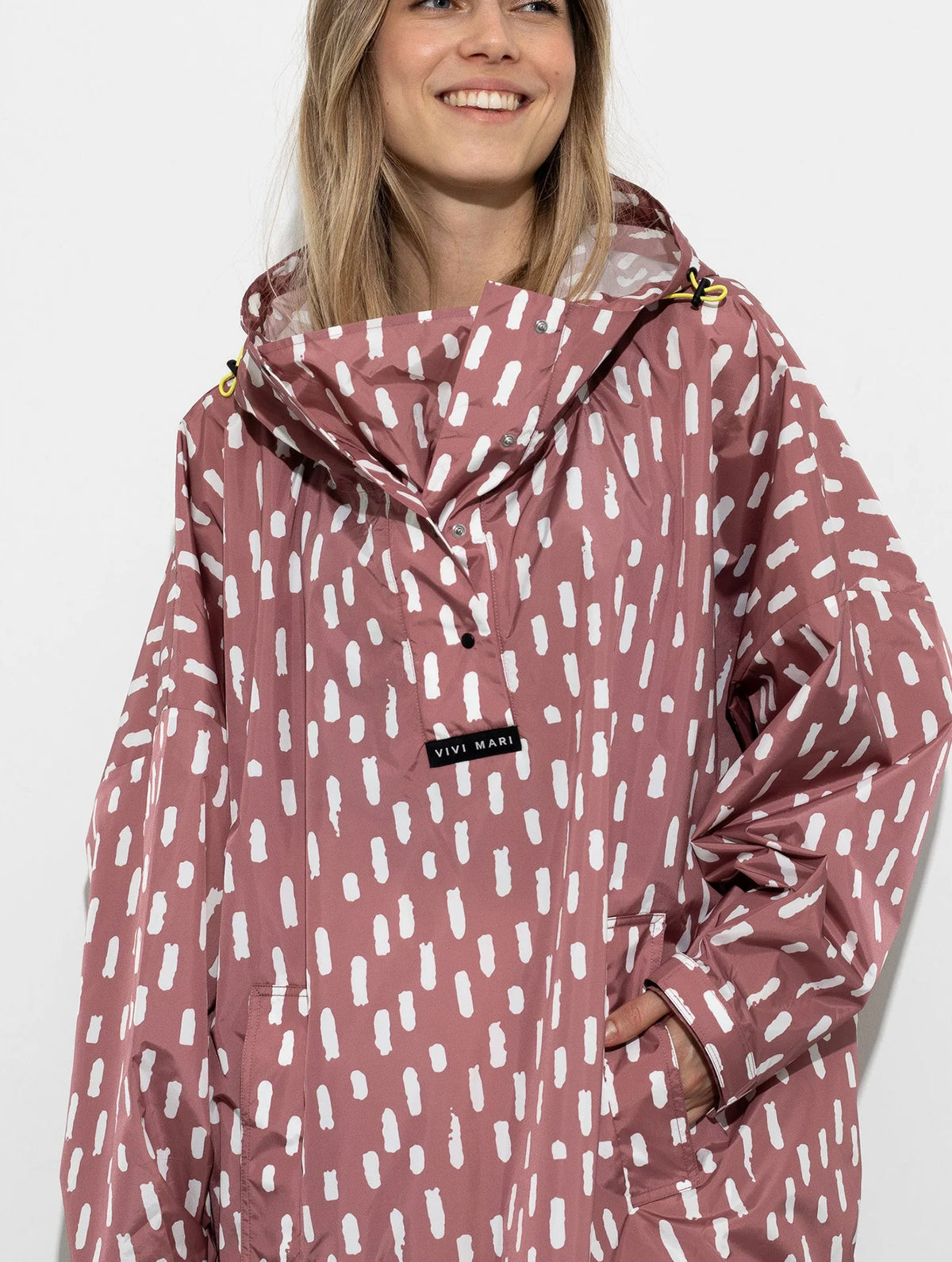 Raincoat - Drops Mauve/White